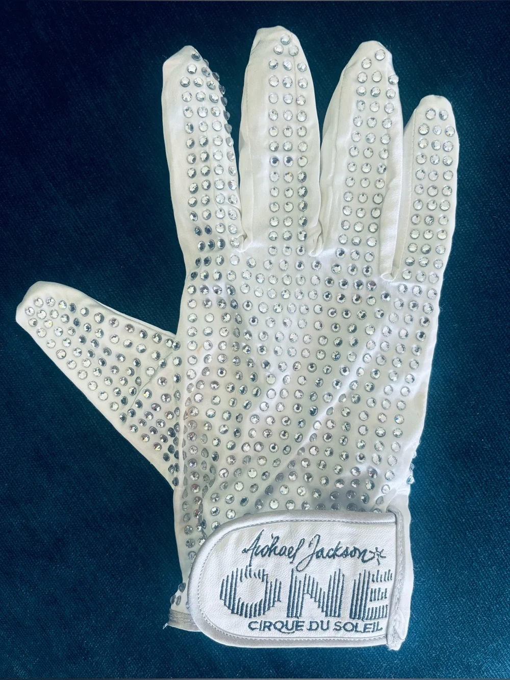 Michael Jackson ONE Cirque du Soleil Light-Up Souvenir Glove